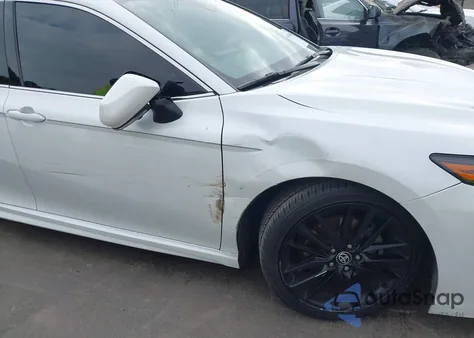 2021 Toyota Camry Xse V6 z USA, uszkodzony, nr VIN 4T1KZ1AK4MU051273